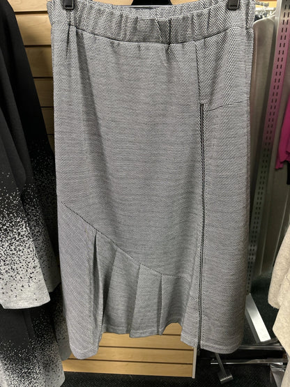 Sale 50%off Ever Sassy Skirt 14407 Grey
