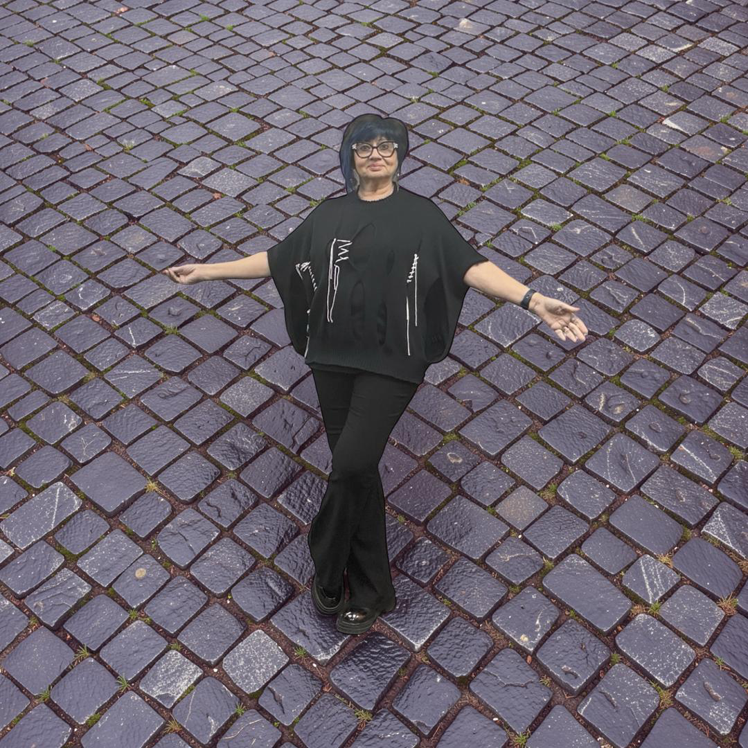 Bread & Butter Italy sweater St344 black with white application