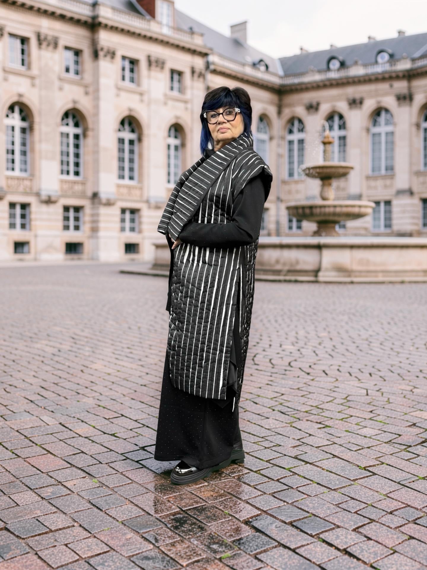 New F/W 26/27 Igor Dobranic W-Coat Tulip black/white stripes